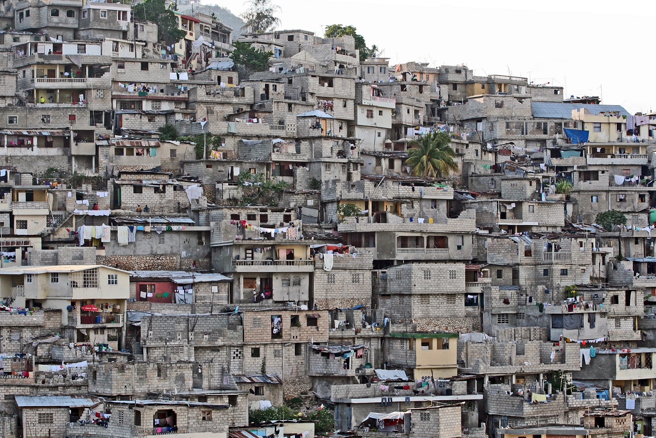 BEH_Haiti_Plan_International_Haeuser-am-Stadtrand-von-Petionville-in-Port-au-Prince